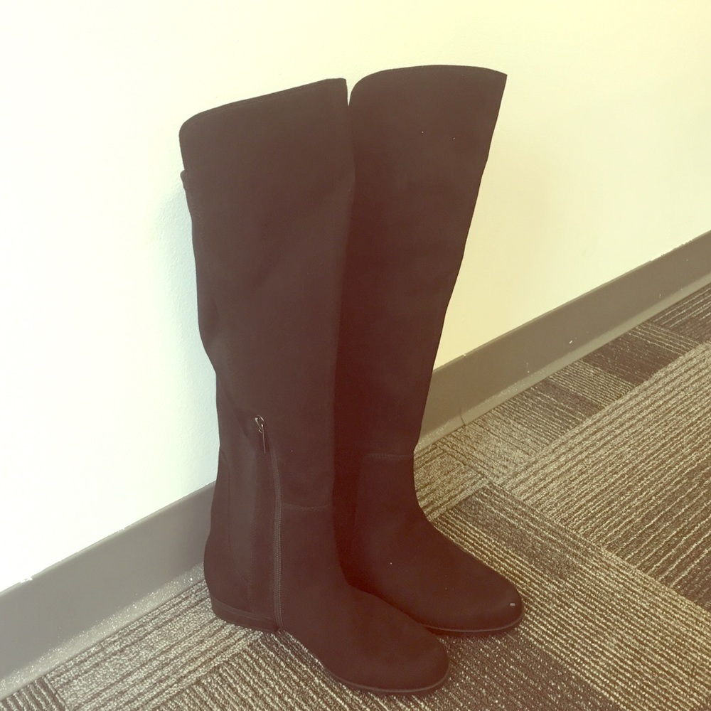 Bandolino Suede Boots